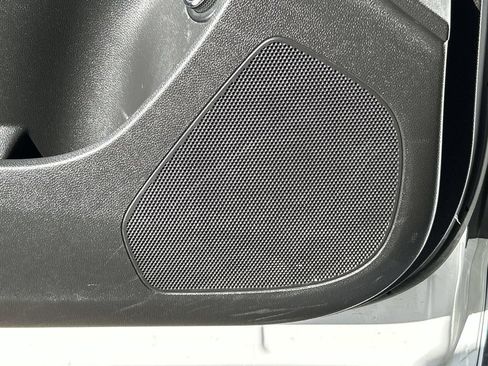 Used 2025 Buick Envista Avenir FWD image 24