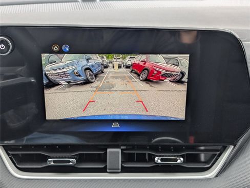 New 2026 Chevrolet Equinox LT w/ LPO, Floor Liner Package FWD image 22
