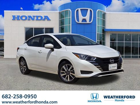 Used 2024 Nissan Versa SV FWD image 1