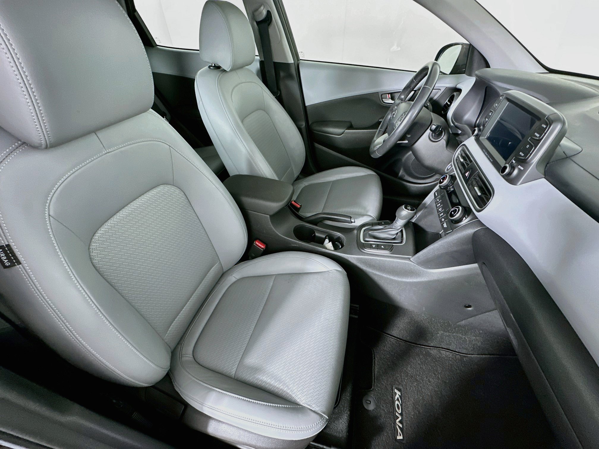Used 2019 Hyundai Kona Limited FWD image 30