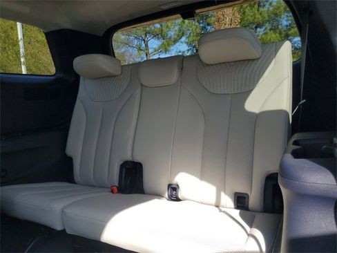 Used 2023 Hyundai Palisade Calligraphy image 10