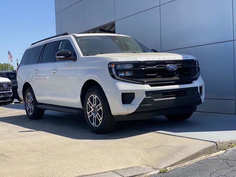 New 2026 Ford Expedition Max Active image 2