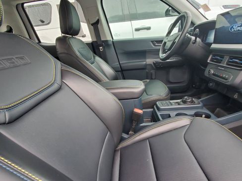 Used 2025 Ford Maverick Lobo AWD/4WD image 4