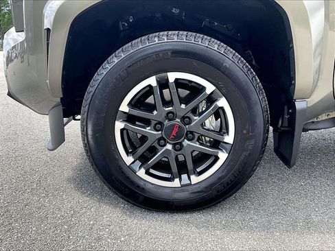 Used 2026 Toyota Tacoma TRD Sport w/ TRD Sport Upgrade Package AWD/4WD image 7