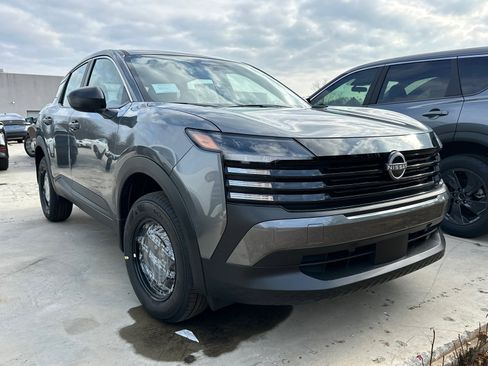 New 2026 Nissan Kicks S image 3