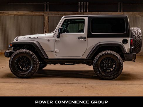 Used 2018 Jeep Wrangler Rubicon w/ Power Convenience Group image 5