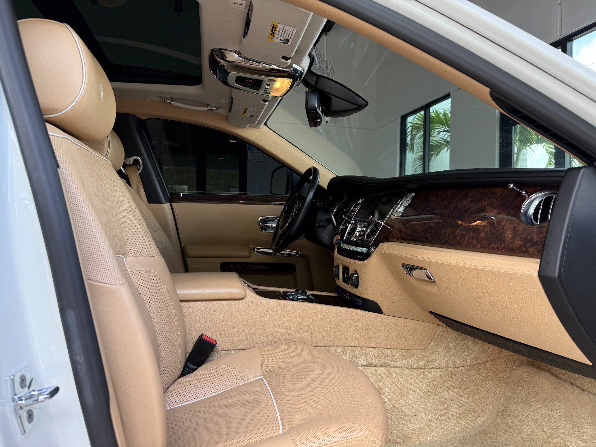Used 2011 Rolls-Royce Ghost RWD image 27
