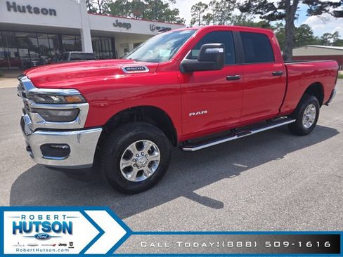 Used 2026 RAM 2500 Big Horn AWD/4WD image 2