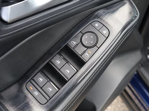 Used 2024 Nissan Rogue SV AWD/4WD image 12
