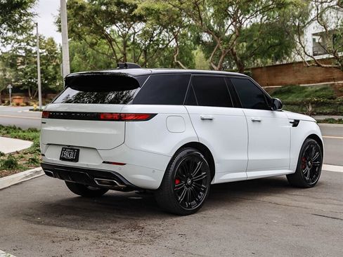 Used 2024 Land Rover Range Rover Sport Dynamic SE AWD/4WD image 5
