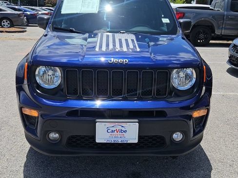 Used 2021 Jeep Renegade Latitude AWD/4WD image 2