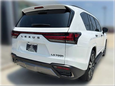 New 2026 Lexus LX 700h Luxury AWD/4WD image 9