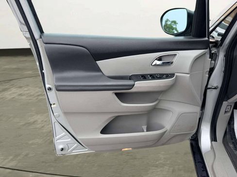 Used 2015 Honda Odyssey EX-L image 16