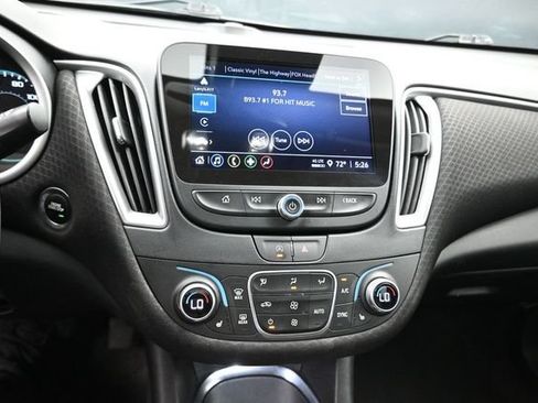 Used 2025 Chevrolet Malibu LT FWD image 12