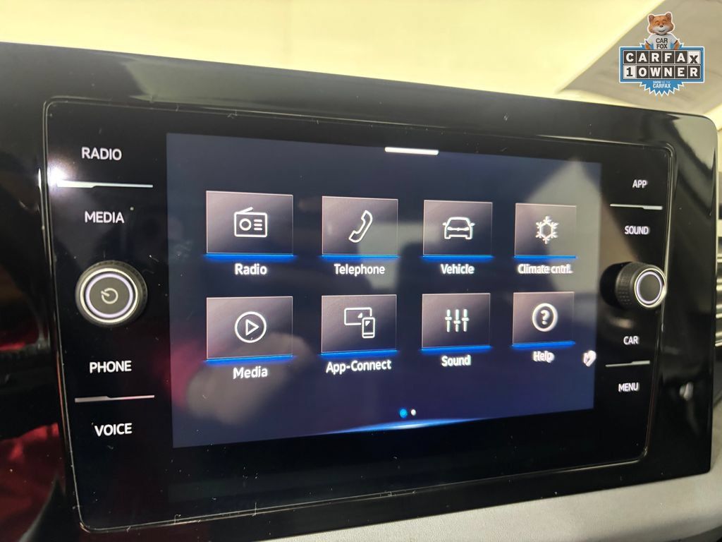 Used 2026 Volkswagen Jetta SE FWD image 20
