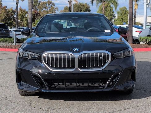 New 2026 BMW i5 eDrive40 w/ M Sport Package image 3