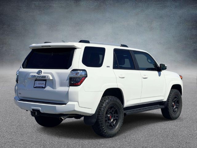 Used 2021 Toyota 4Runner SR5 Premium w/ Moonroof Package AWD/4WD image 2