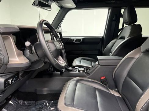 Used 2025 Ford Bronco Outer Banks image 21