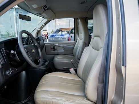 Used 2013 Chevrolet Express 3500 LS image 18