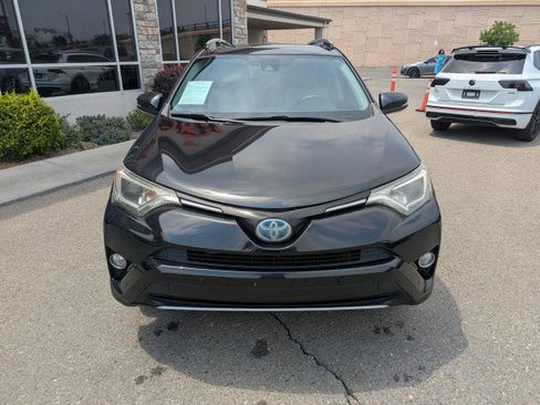 Used 2018 Toyota RAV4 XLE w/ Convenience Package AWD/4WD image 7