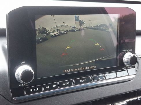 Used 2024 Mitsubishi Outlander ES image 17