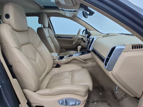 Used 2013 Porsche Cayenne AWD/4WD image 25