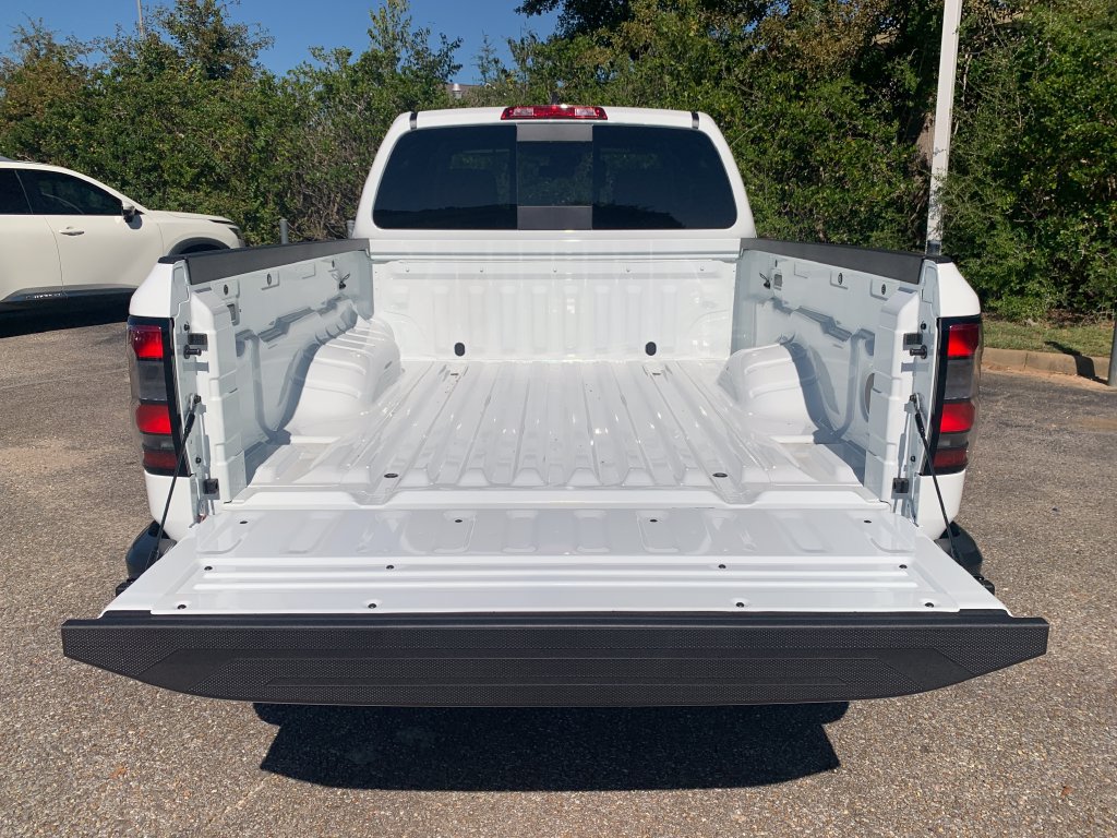 New 2027 Nissan Frontier S RWD image 5