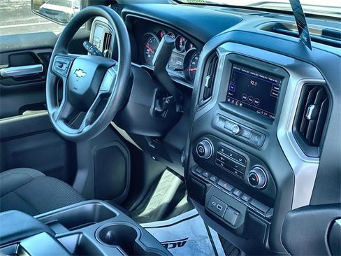 Used 2025 Chevrolet Silverado 1500 W/T image 29