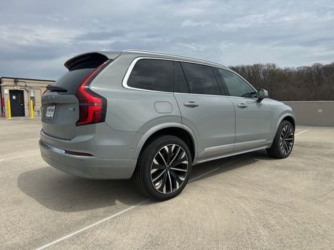 New 2026 Volvo XC90 B6 Plus w/ Protection Package Premier image 7