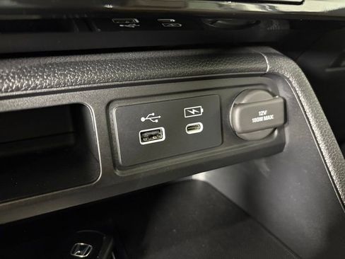 Used 2025 Honda Pilot Elite image 29