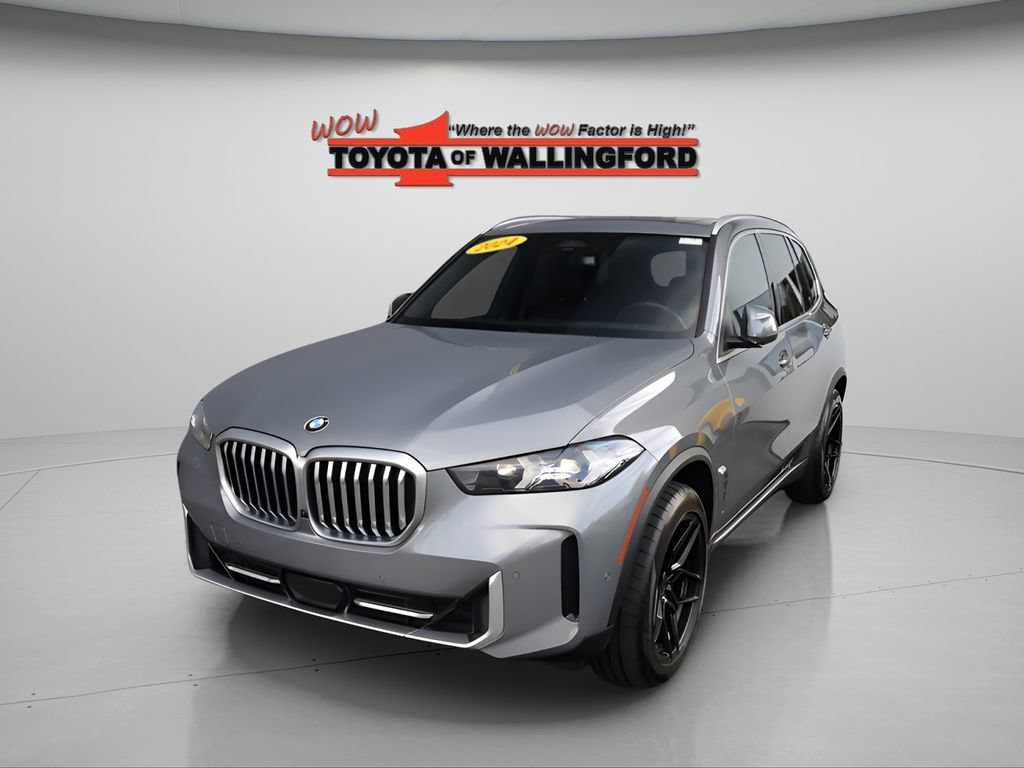 Used 2024 BMW X5 xDrive40i w/ Parking Assistance Package AWD/4WD image 1