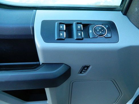 Used 2015 Ford F150 XL w/ Equipment Group 101A Mid image 18