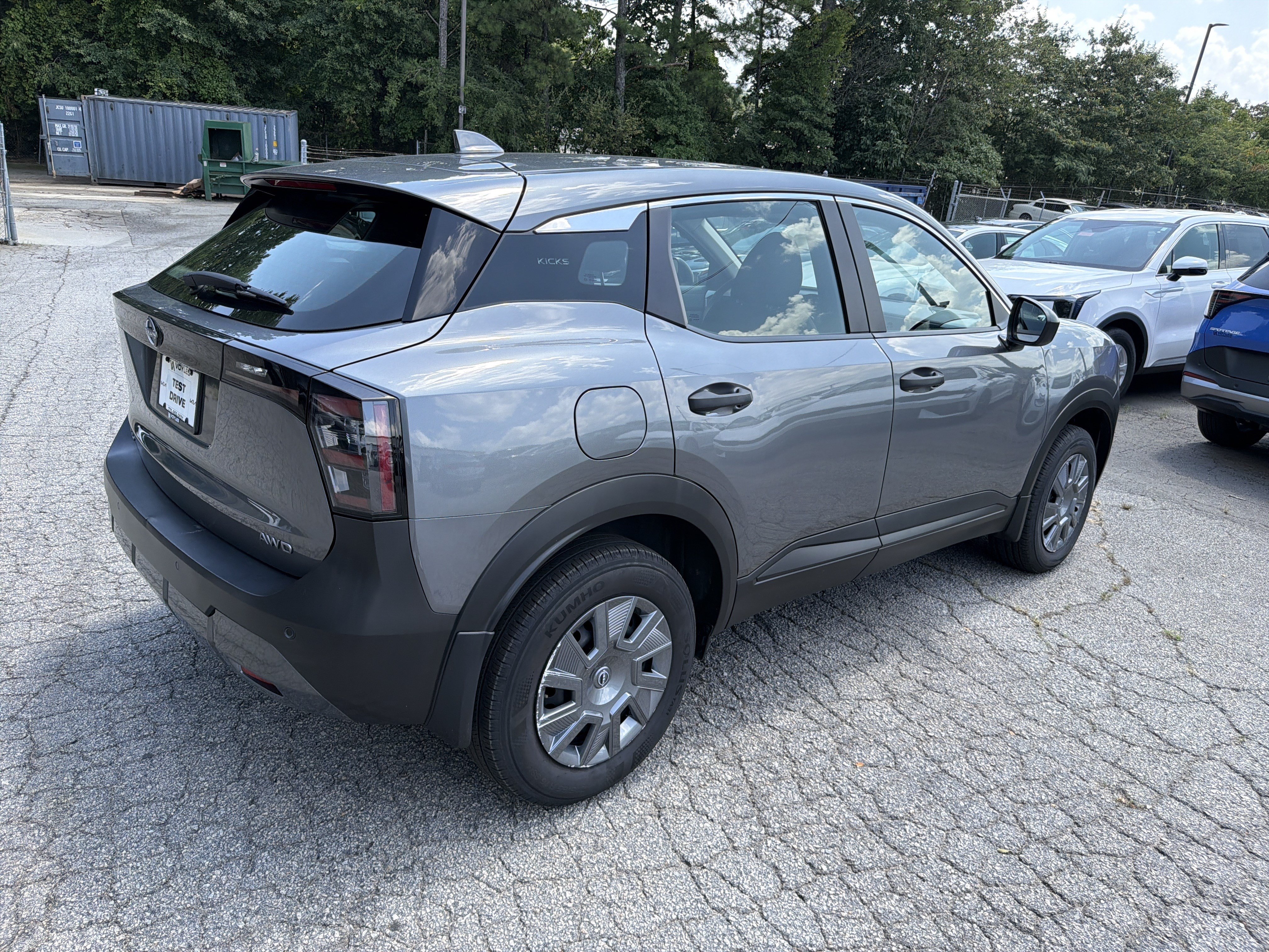 Used 2025 Nissan Kicks S AWD/4WD image 7