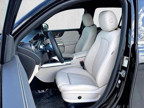 Used 2026 Mercedes-Benz GLB 250 image 11