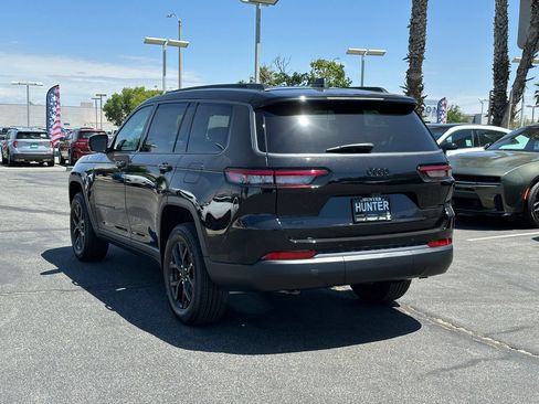 New 2026 Jeep Grand Cherokee L 4WD image 4