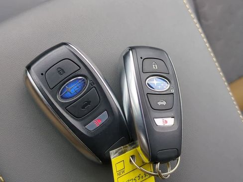 Certified 2025 Subaru Crosstrek 2.5i Sport w/ Crosstrek Mirror Package image 32