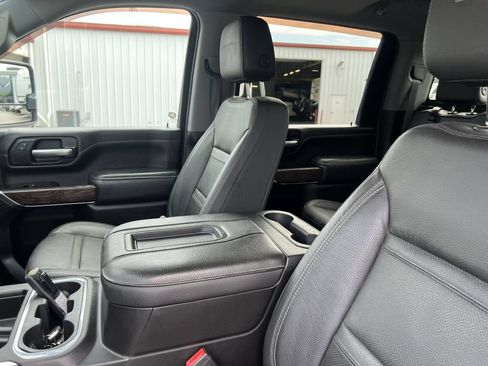 Used 2021 GMC Sierra 3500 Denali w/ Denali Ultimate Package AWD/4WD image 22