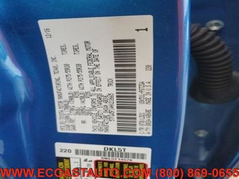 Used 2017 Toyota Tundra Platinum image 12