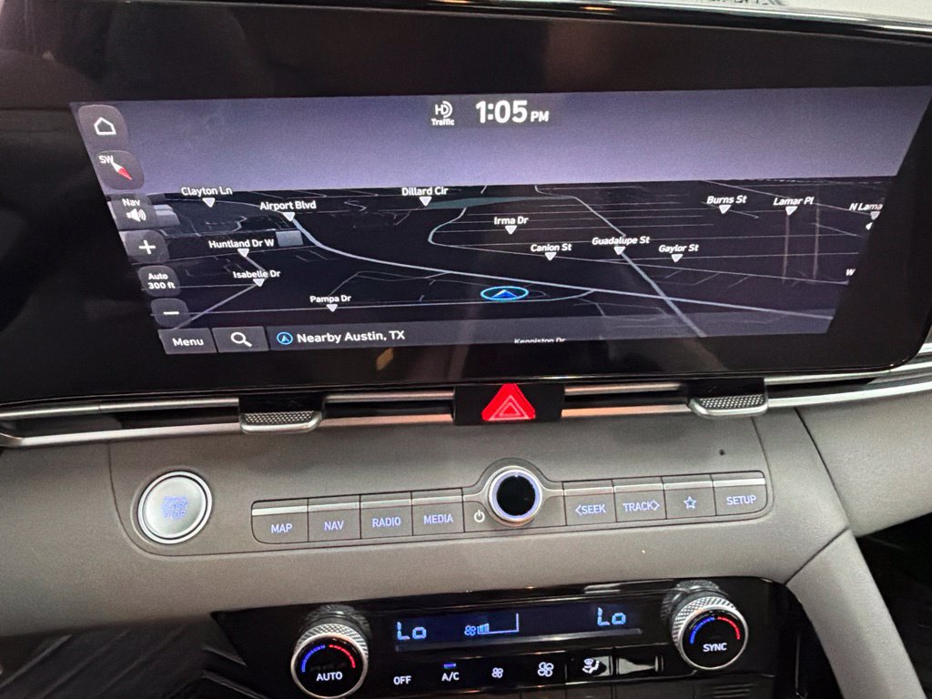 Used 2023 Hyundai Elantra SEL w/ Convenience Package FWD image 17