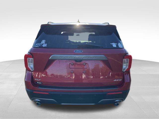 Used 2021 Ford Explorer XLT w/ Equipment Group 202A AWD/4WD image 4