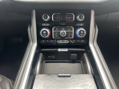 Used 2023 GMC Yukon Denali w/ Denali Reserve Package image 25