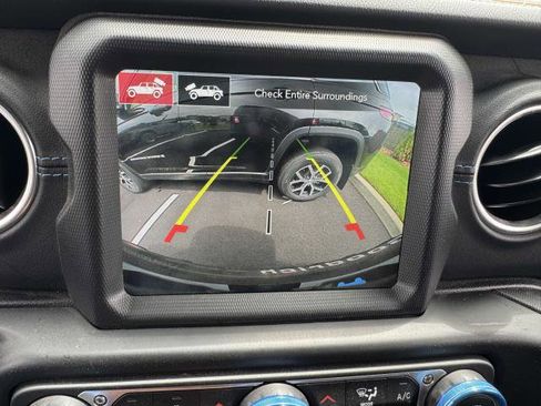 Used 2022 Jeep Wrangler Unlimited Rubicon 4xe w/ Cold Weather Group image 13