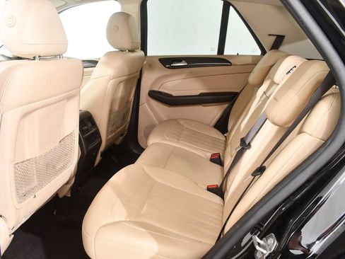 Used 2018 Mercedes-Benz GLE 350 4MATIC image 16