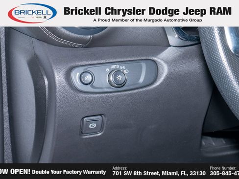 Used 2025 Chevrolet Blazer LT FWD image 28