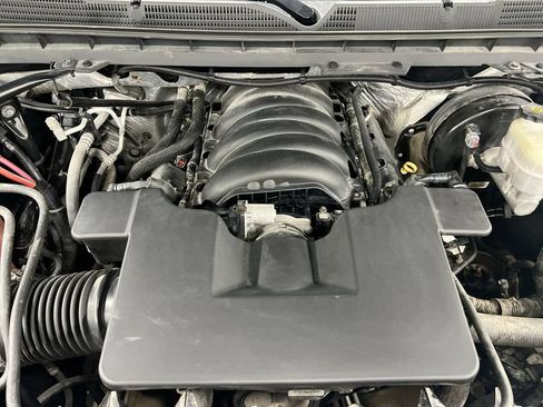 Used 2018 Chevrolet Silverado 1500 LT w/ All Star Edition AWD/4WD image 24