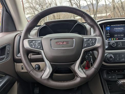 Used 2020 GMC Canyon SLT w/ Driver Alert Package image 18