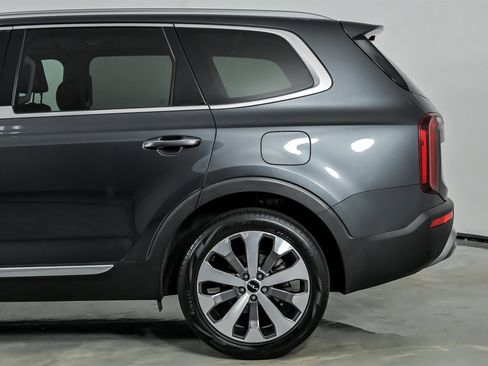 Used 2022 Kia Telluride S image 9