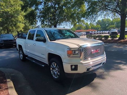 Used 2015 GMC Sierra 1500 Denali w/ Driver Alert Package AWD/4WD image 7