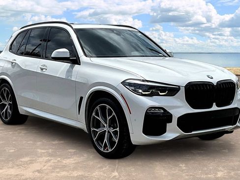 Used 2020 BMW X5 sDrive40i w/ M Sport Package RWD image 3