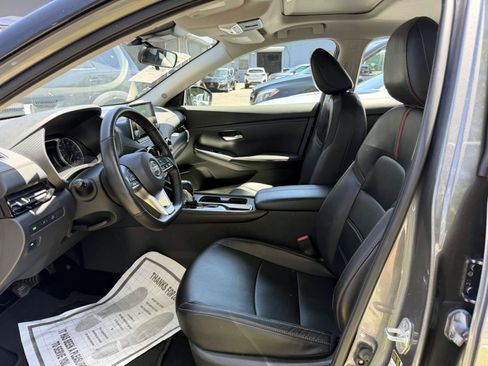 Used 2023 Nissan Sentra SR w/ SR Premium Package FWD image 15